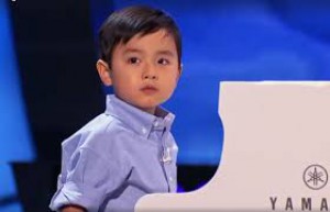 Thần đồng Piano 4 tuổi gốc Việt Evan Le