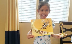 Kara Nguyễn, cô bé ‘Super Girl’ gốc Việt 8 tuổi dành dụm tiền giúp người