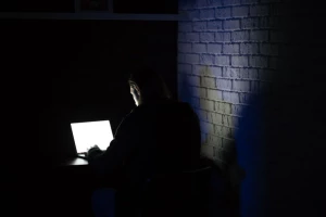 Hàng chục sinh viên bị AI ghép ảnh, dựng 700 video khiêu dâm