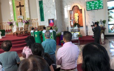 Lễ Giỗ 17 năm Đức HY PX Nguyễn Văn Thuận tại nhà thờ Đức Mẹ La Vang Houston, TX