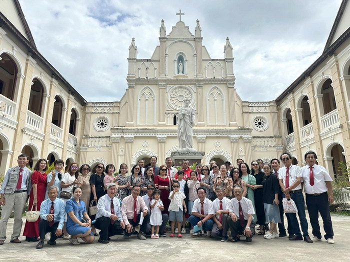 ht71 lang song seminary 2