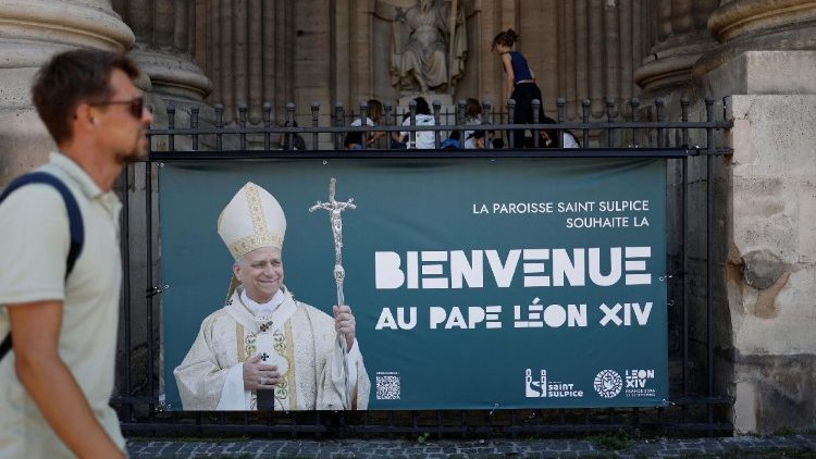 bienvenue au pape leo xiv