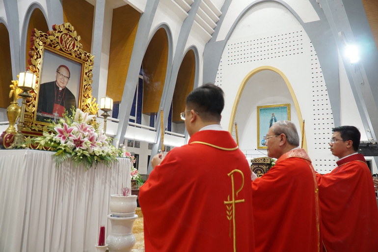 phu cam church 02